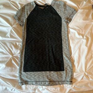 Lou & Grey knitted grey and charcoal short sleeve dress size medium